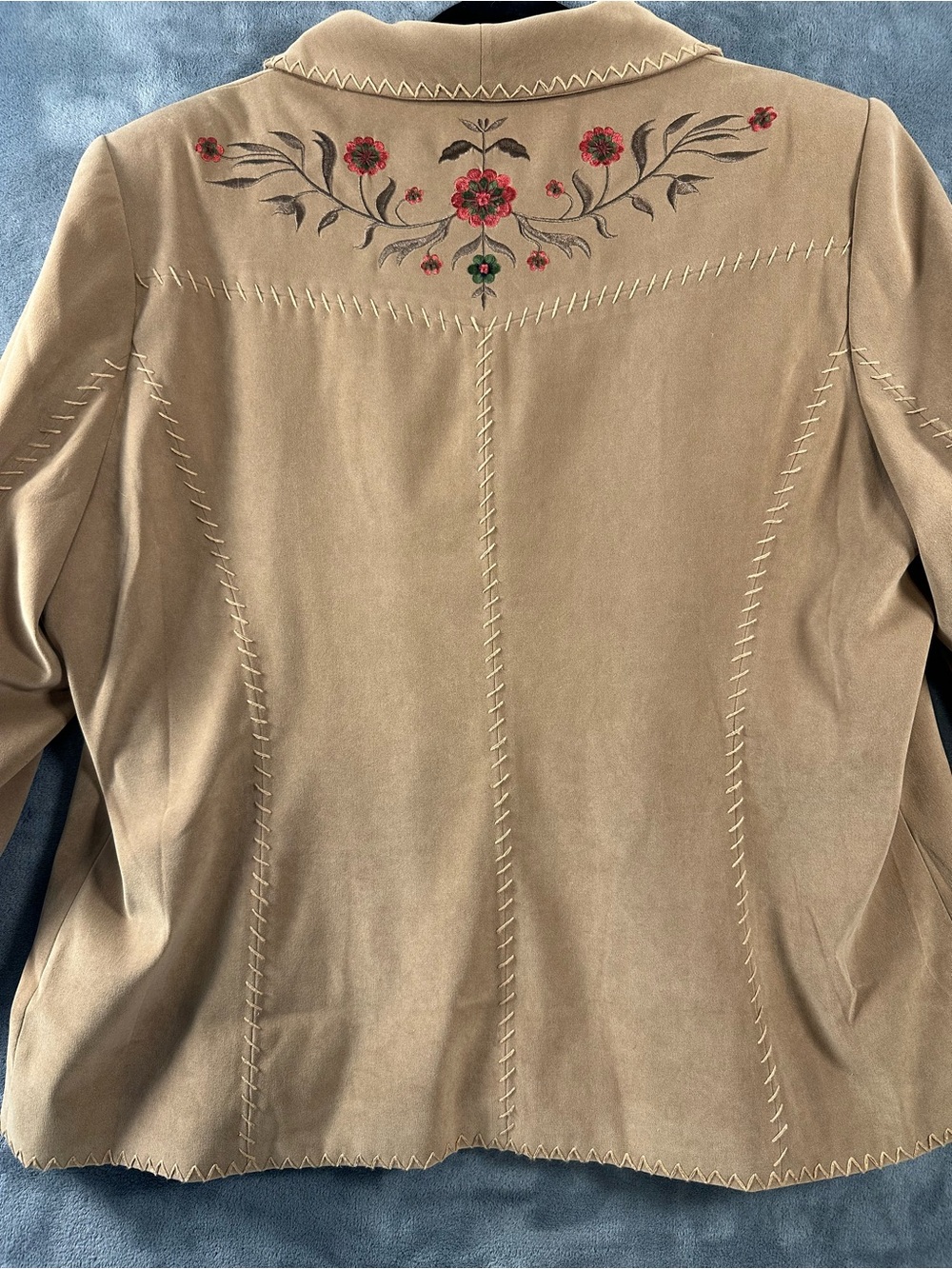 Susan Graver Camel Faux Suede Embroidered Pocket Vintage Blazer - Picture 6 of 10